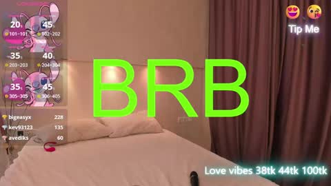 Snapshot of tracy_tay1or chatting on January 27, 3:58 am Tracy GMT2 Mon 3 AM - 4 PM Tue 3 AM - 4 PM Wed 3 AM - 4 PM Thur 3 AM - 4 PM Fri 3 AM - 4 PM online show from January 27, 3:58 am