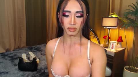 Snapshot of transgoddessrosy chatting on September 24, 4:58 pm ROSY TAN BE MY KING DONT FORGET TO FOLLOW AND THUMBS UP ME online show from September 24, 4:58 pm