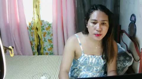 transhottie28 online show from December 15, 12:17 am