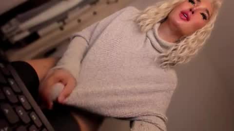 ALMIGHTY GODDESS VALENTINA online show from October 23, 1:29 am