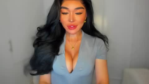 Snapshot of transnextdoor_ chatting on January 22, 8:49 pm ALMIGHTY GODDESS VALENTINA online show from January 22, 8:49 pm