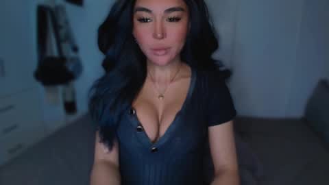 Snapshot of transnextdoor_ chatting on March 11, 12:00 am ALMIGHTY GODDESS VALENTINA online show from March 11, 12:00 am