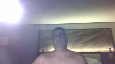 Snapshot of travelingman53 chatting on October 31, 3:40 am Travelingman53 online show from October 31, 3:40 am