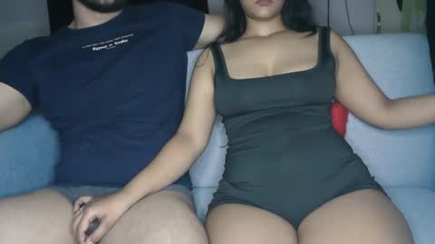 travisandnina online show from February 19, 2:38 pm