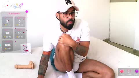 Hunter man online show from May 22, 5:31 pm