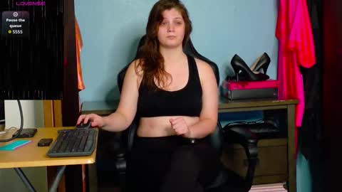 TreeJeanne online show from October 18, 11:36 am