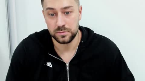 Trent online show from November 26, 6:37 pm