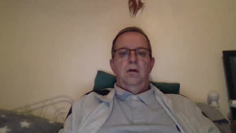 Snapshot of trev8331 chatting on October 5, 6:22 am Fe-fi-fo-fum online show from October 5, 6:22 am