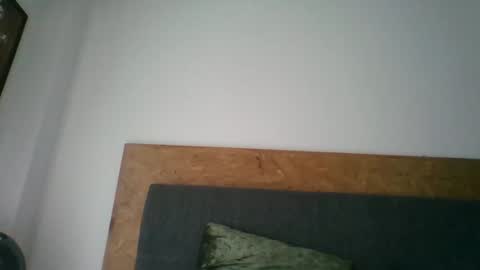 triana_bell online show from December 2, 2:48 pm