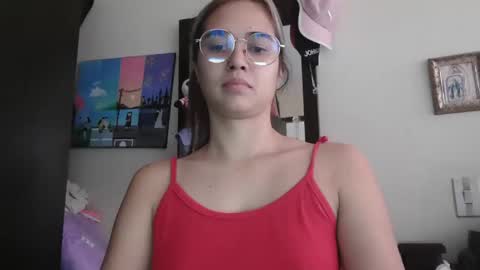 triana_bell online show from March 22, 4:33 pm