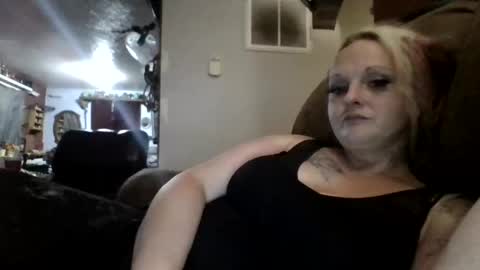 trinitysbangin online show from February 8, 6:33 am