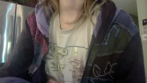 trippybb222 online show from October 2, 8:18 pm