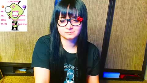 Snapshot of trixiedoescamcam chatting on October 16, 1:05 am trixiedoescamcam online show from October 16, 1:05 am