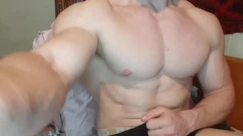 Troncq online show from February 23, 1:42 pm