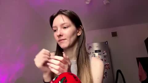 Hello Viola here   Help me to make 50 thumbs up 333 online show from March 5, 12:36 pm