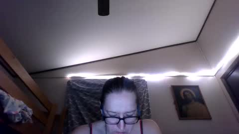 TruckersWifeToBe online show from December 12, 4:26 am