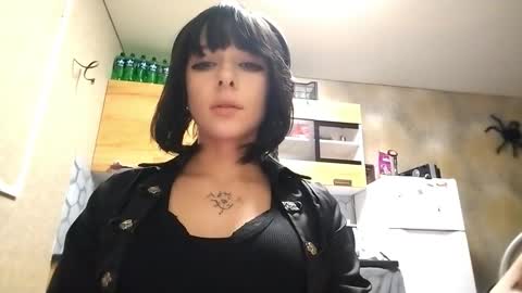 Poly online show from January 18, 2:48 pm