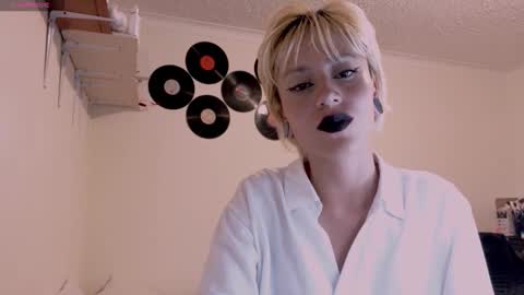 Cait online show from November 12, 4:15 am