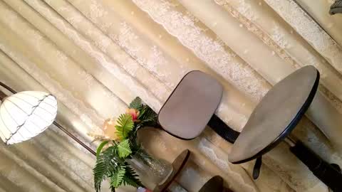 Chloe online show from November 30, 8:43 am