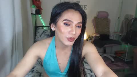 Snapshot of ts_jadexxx chatting on February 16, 2:42 am Jade online show from February 16, 2:42 am
