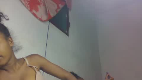 Snapshot of tsaralaza chatting on October 11, 10:24 pm tsaralaza online show from October 11, 10:24 pm