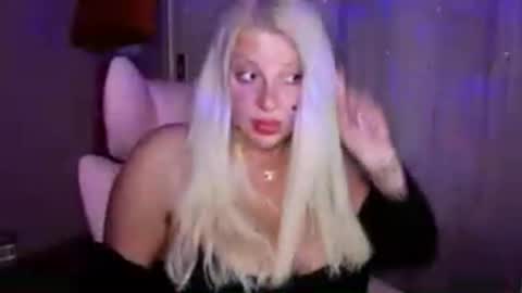 xTinnaaaaa online show from June 17, 6:07 am