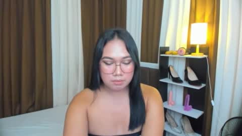 Snapshot of tsuncutkaren chatting on September 25, 7:21 pm Karen Oquio online show from September 25, 7:21 pm