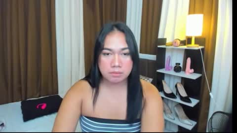 Snapshot of tsuncutkaren chatting on October 3, 7:05 am Karen Oquio online show from October 3, 7:05 am