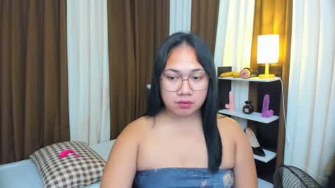 Snapshot of tsuncutkaren chatting on September 28, 6:06 pm Karen Oquio online show from September 28, 6:06 pm