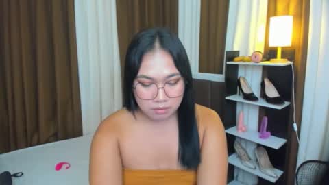 Snapshot of tsuncutkaren chatting on September 24, 6:58 pm Karen Oquio online show from September 24, 6:58 pm