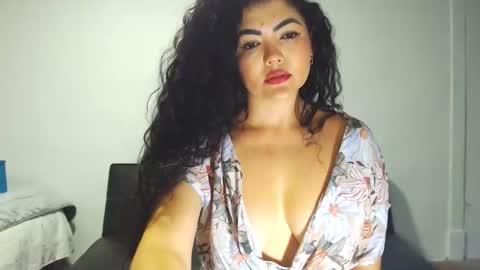 Snapshot of tuti_sex chatting on September 18, 3:10 am tuti online show from September 18, 3:10 am