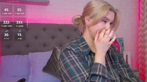 Hallie online show from October 17, 2:15 am