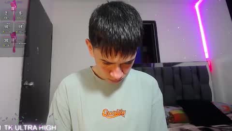 Mr Daren online show from March 11, 5:57 pm