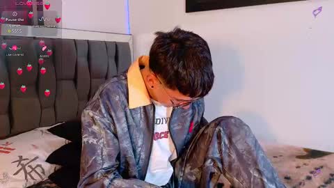 Mr Daren online show from September 19, 7:28 pm