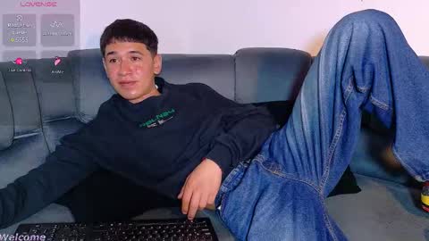 Mr Daren online show from March 10, 6:45 pm