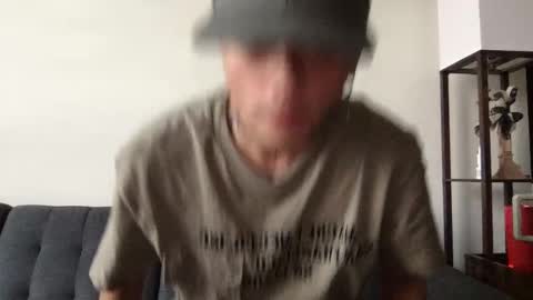 Derrick online show from September 16, 5:05 pm