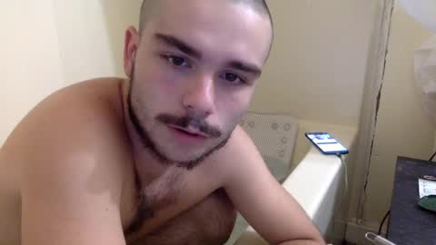 Snapshot of twinkybell chatting on October 10, 12:05 am twinkybell online show from October 10, 12:05 am