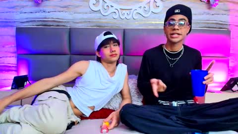 twinslovers_ online show from October 2, 8:18 pm