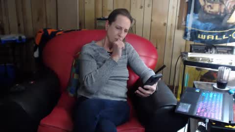 Snapshot of twocumkerry chatting on December 5, 7:21 am twocumkerry online show from December 5, 7:21 am