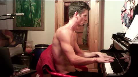 TobeBritta online show from March 6, 10:26 pm