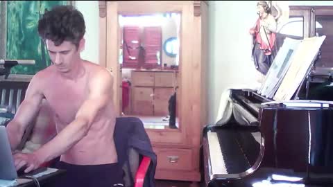 TobeBritta online show from October 19, 1:38 pm