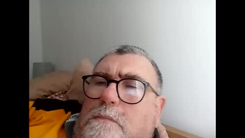 twohats2810 online show from January 17, 1:53 pm