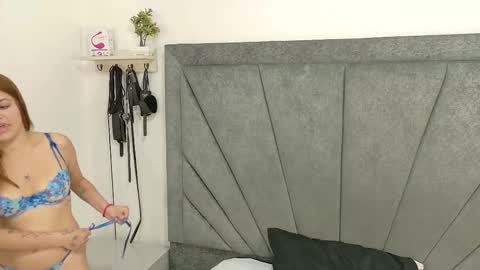 Sophie and James online show from February 6, 8:11 pm