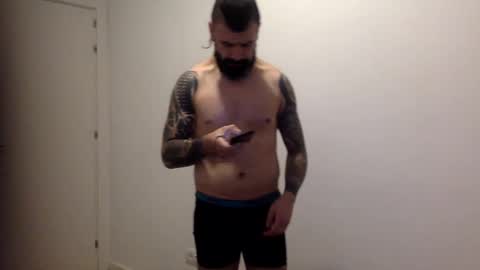 Snapshot of txalkan6060 chatting on February 25, 11:15 pm txalkan6060 online show from February 25, 11:15 pm