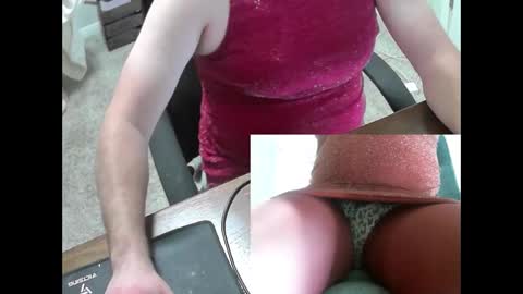 txcrossdresser09 online show from February 10, 4:43 pm