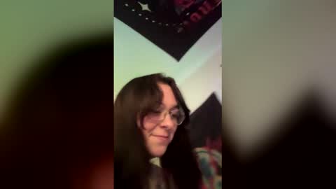 txhlia online show from April 18, 2:57 am