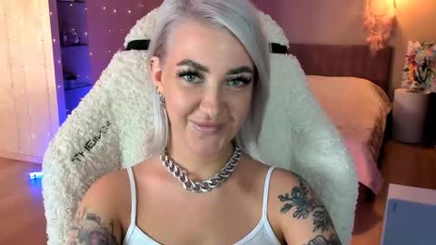 Miley online show from October 25, 11:31 am