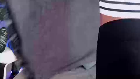 Snapshot of tyla_ks chatting on September 30, 7:57 pm tyla_ks online show from September 30, 7:57 pm