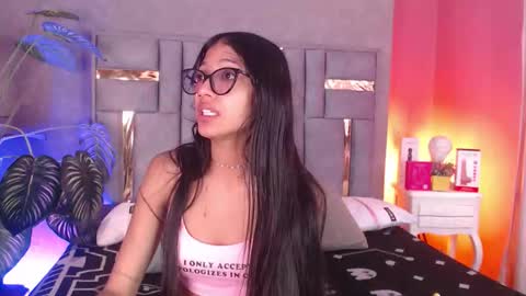 Snapshot of tyla_ks chatting on October 30, 7:36 pm tyla_ks online show from October 30, 7:36 pm