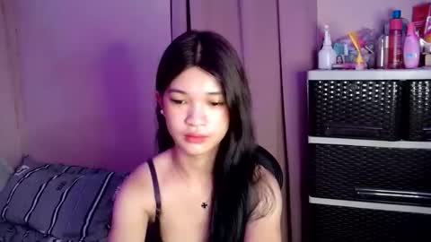 Snapshot of tyladine chatting on October 6, 7:53 pm tyladine online show from October 6, 7:53 pm